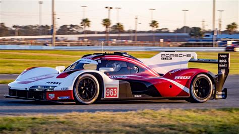 The Howell Report: Porsche Corral 2024 Rolex 24